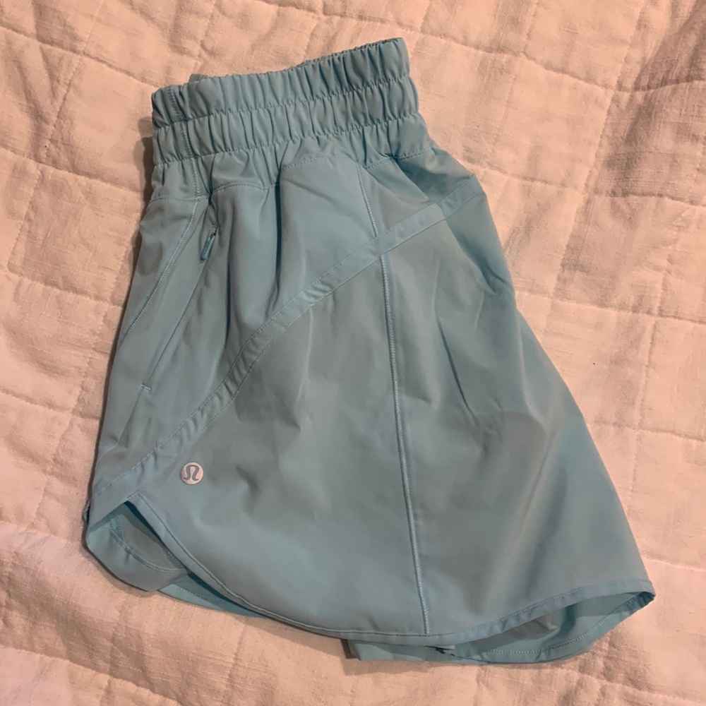 Lululemon track that 3” size 8